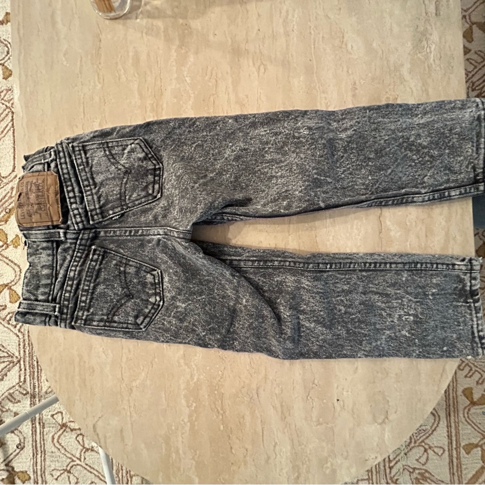 Sold out 🫶🏼 Vintage Levis size 6 cut off distressed shorts - Picture 12 of 12